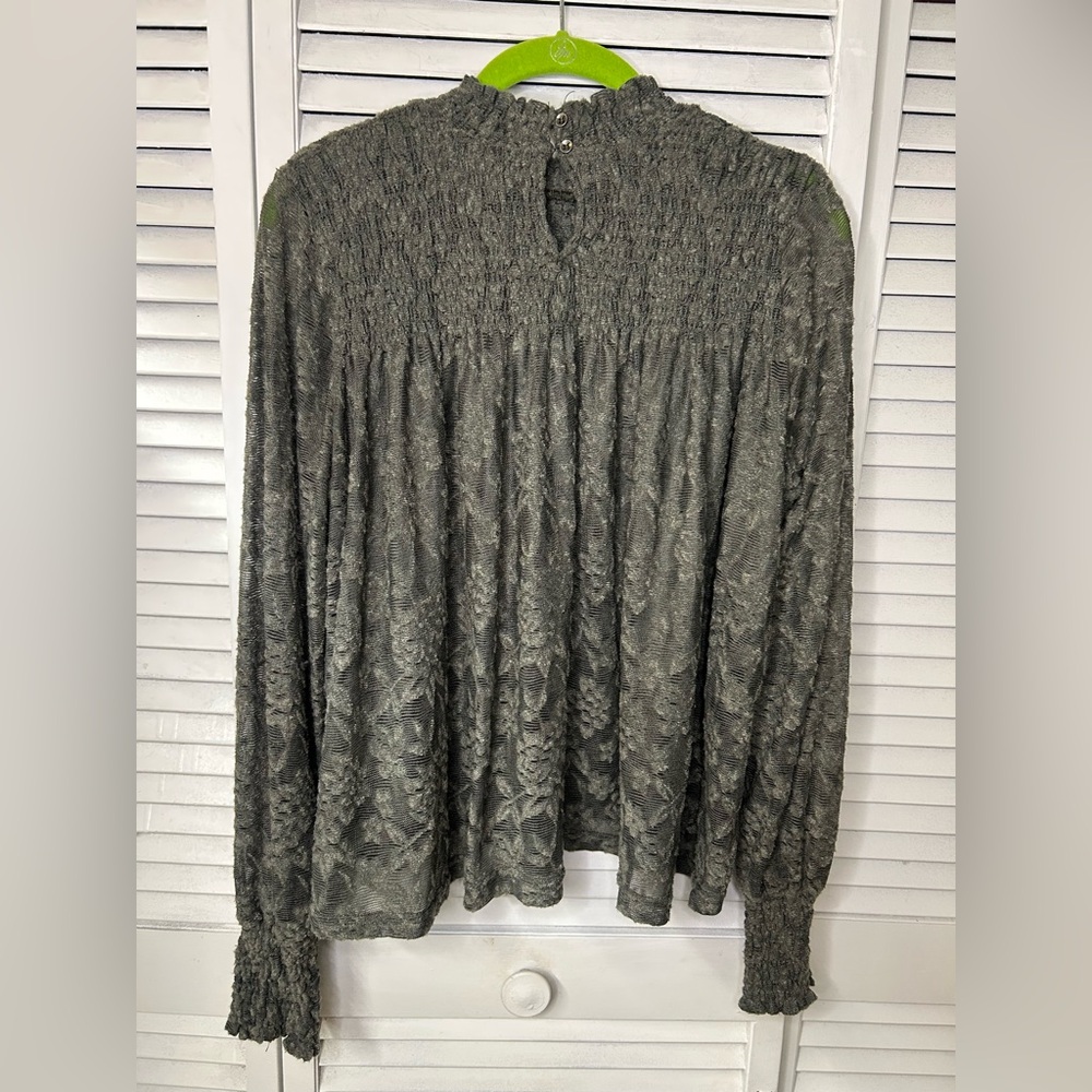 Deletta Olive Green Lace Long Sleeve Top Size S - Picture 2 of 2